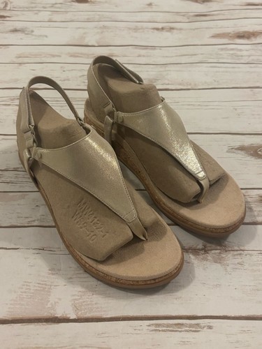 Vionic kirra wedge sandal - ii,